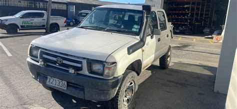 toyota hilux ln  nz van spares