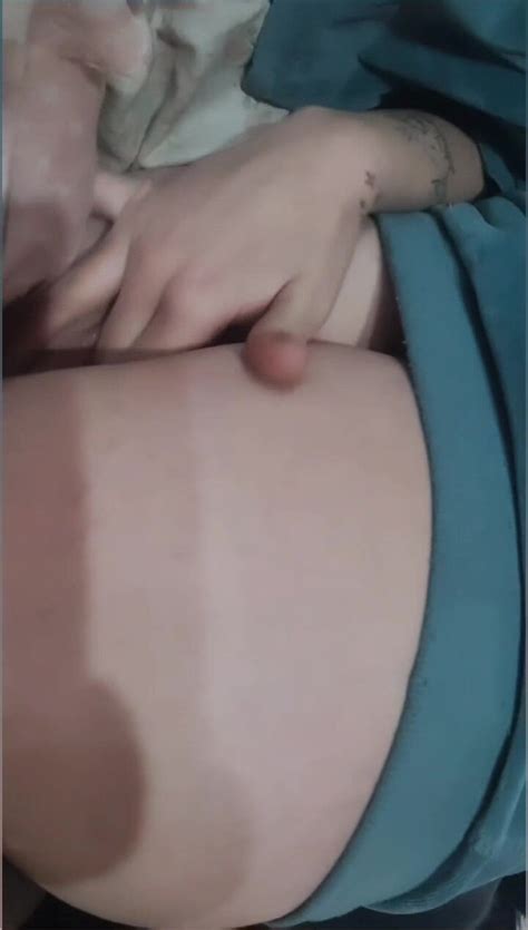 Pink Pussy All Honeyed With Lust While Jerking Off Cnn Amador