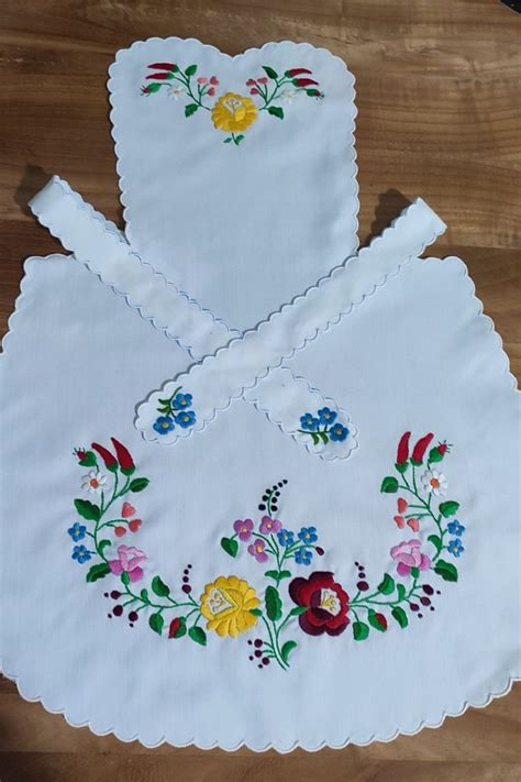 Vintage Hungarian Embroidered Apron Hand Made Kalocsa Boho Style