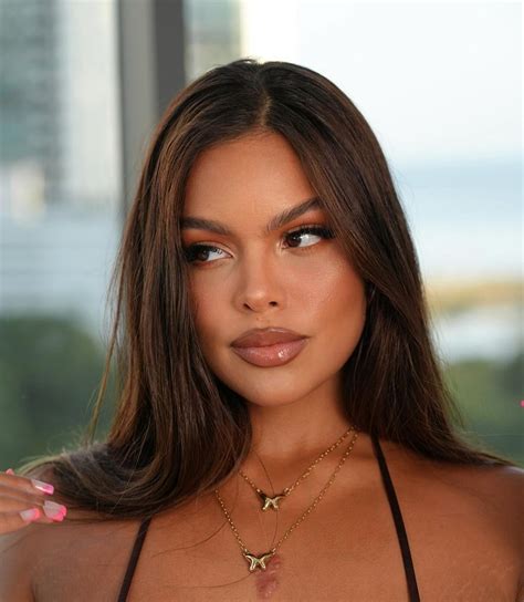 Gracie Bon лучшие фото 2025