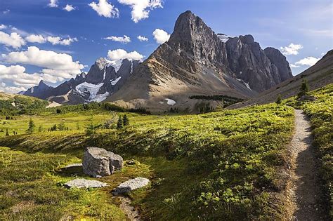 The 10 Best Hikes In Canada Worldatlas