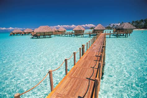 Traveling: The Most Luxurious Honeymoon Destinations Around The World