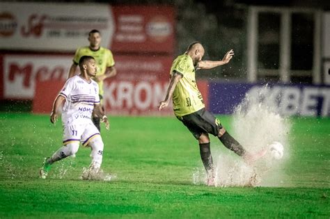 Debaixo De Muita Chuva Cascavel Vence S O Joseense Na Estreia Banda B