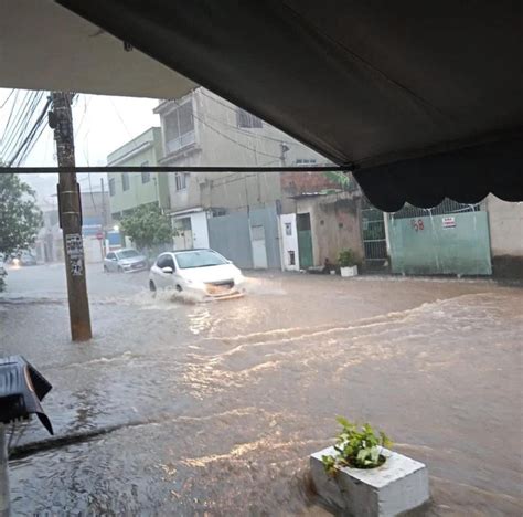 Chuva Provoca Diversos Pontos De Alagamento Em Volta Redonda E Barra