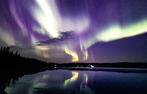 What Causes The Northern Lights? | Did You Know? - VagaJobs - Travel Blog