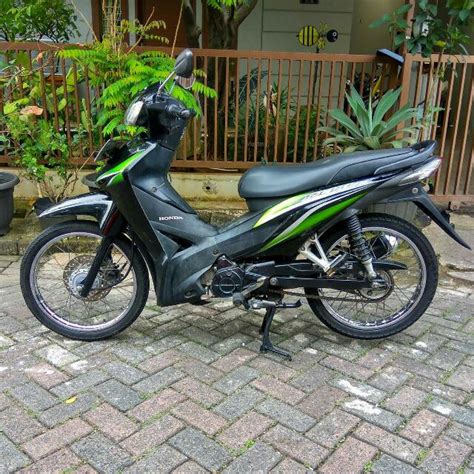 Di Jual Motor Honda Revo 110 Tahun 2012 Motor Di Carousell