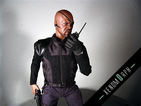 Hot Toys Nick Fury Scale Photo Gallery