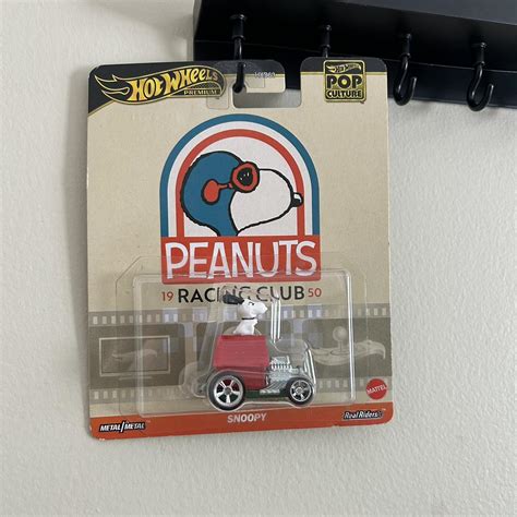 Hot Wheels POP Culture Snoopy Depop