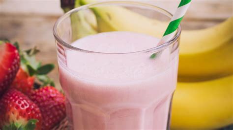 Smoothie De Morango E Banana Saborosos