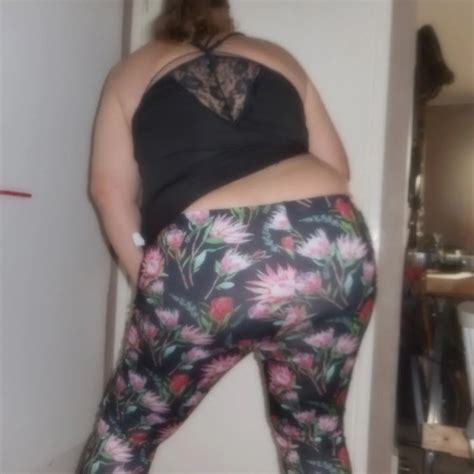 SWEAT PANT BIG ASS TRAILER TRASH 5 Pics XHamster
