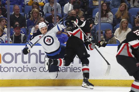 4-goal third sends Jets past Sabres | News, Sports, Jobs - Observer Today