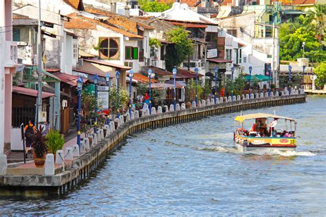 Fotos gratis : cafetería, pueblo, ver, edificio, restaurante, ciudad ...