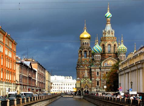 Sankt Petersburg - złota jesień w Rosji