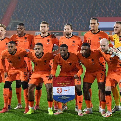 Сборная Нидерландов выставит футболки с чемпионата мира в Катаре на ...