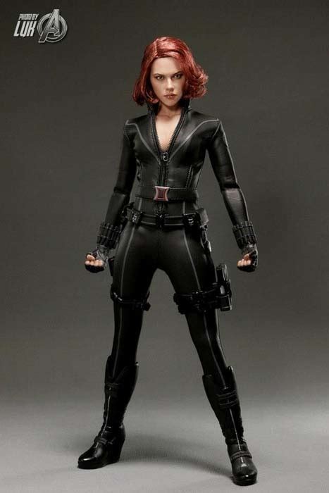 Figura Hot Toys De Viuda Negra De Los Vengadores Espacio Marvelita