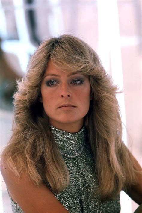 La dura vida de Farrah Fawcett la sex symbol que vivió envuelta en escándalos familiares y cuya