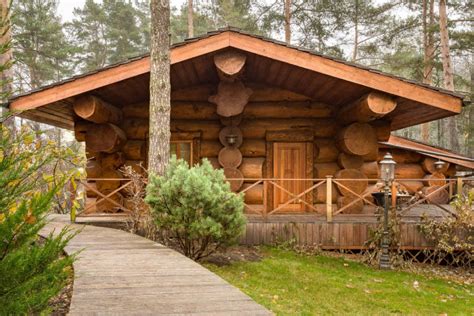 Как ухаживать за баней из сруба?