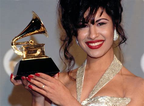 Grammys 2022 O Vestido Que Selena Quintanilla Usou Quando Ganhou Um Prêmio Em 1994 Infobae