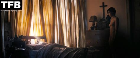 Sarah Gadon Nude Sexy Collection Photos TheFappening