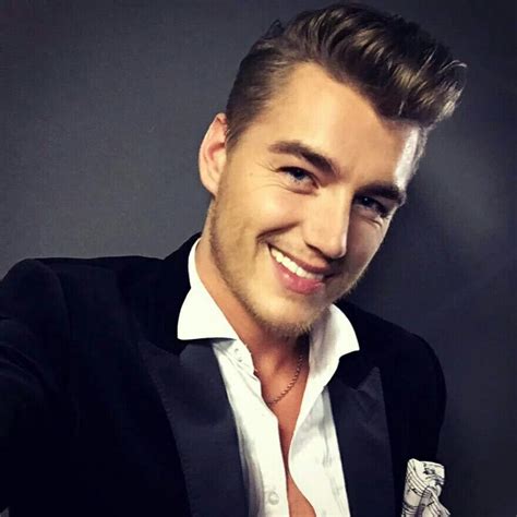 Певец Александра Воробьева: биография и интересные факты - fambio.ru