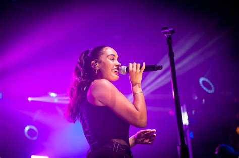 Review - Jorja Smith and Kali Uchis Were A Dream Team At The Fillmore - 303 Magazine