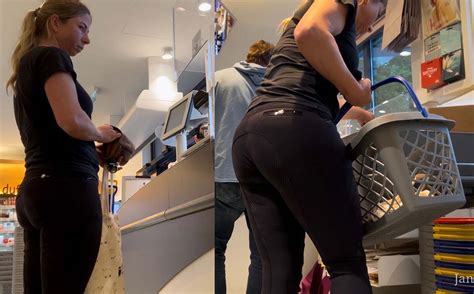 Blonde MILF In Riding Leggings Candid Best Premium