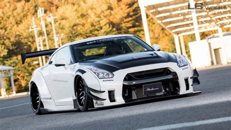 Nissan Gt-r R35 Liberty Walk White Low Japan Sport - Off White Liberty ...