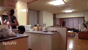 Watch キッチンで巨乳ママを襲う 巨乳 美脚 美人ママ Porn SpankBang