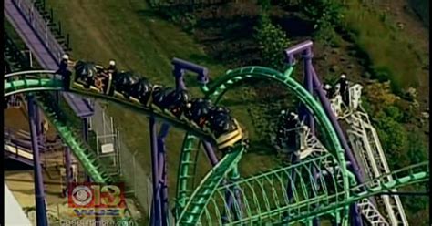 24 Rescued After Six Flags Roller Coaster Gets Stuck Cbs Baltimore