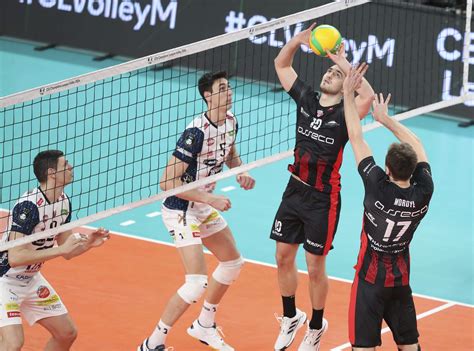 Asseco Resovia górą w hitowym starciu z Trentino Itas Asseco Resovia