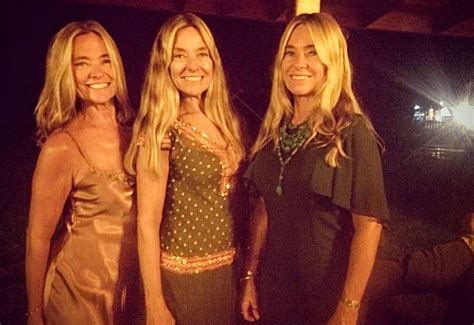 Las Trillizas de Oro sorprendieron con una foto en bikini a los 57 años Exitoina