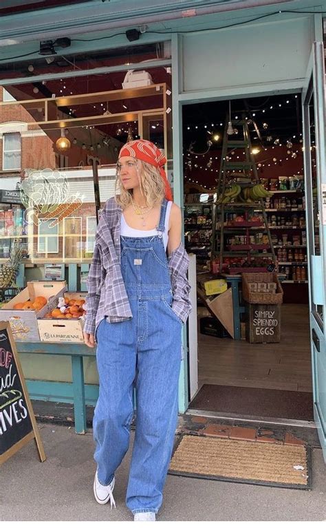 What To Wear To An 80s Party 80s Retro Fashion Trends Overalls