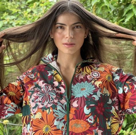 Esmeralda Ugalde se adelanta al verano y presume el bikini ideal para una sesión de FOTOS en el