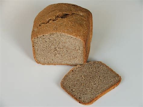 ˈsaʊəˌdəʊ Wholemeal Rye Bread With Semolina Rye Base