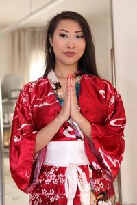 Asian Porn Star Sharon Lee Posing Evil Angel