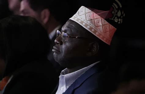 Il fratellastro dice che Obama è decisamente gay RENOVATIO 21