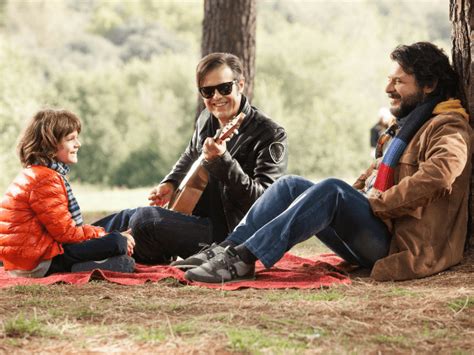 Cinemastop Gli Assistenti Gay E Omofobi Di Un Natale Stupefacente Gay It