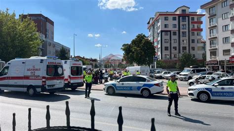 Konyada Polis Motosikleti Ile Motosiklet Arp T Yaral Lar Var