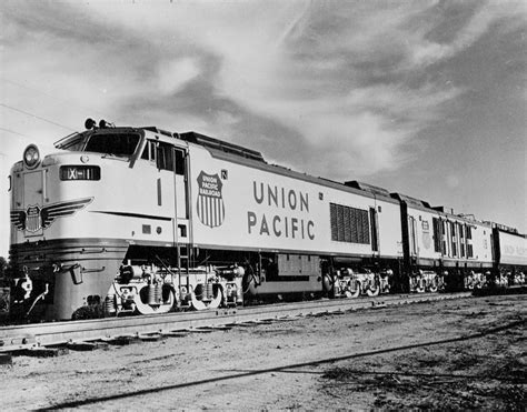 Bestand:Union Pacific third generation GTEL locomotive.jpg - 3rail Wiki