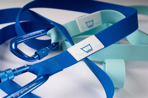 how to clean dog leash