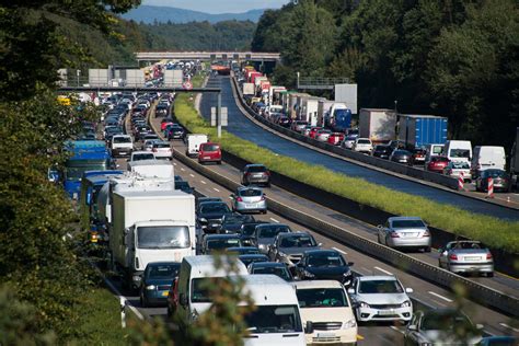 Previsioni Traffico Domani Su Strade E Autostrade