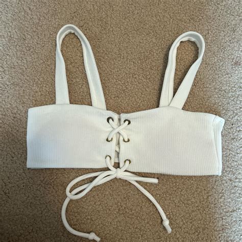 Super Cute White Bikini Top Doesnt Fit My Boobs Depop
