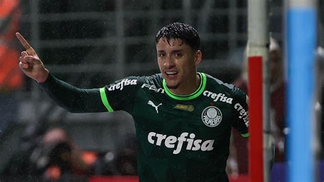 Autor De Gol E Assist Ncia Piquerez Festeja Efic Cia Do Palmeiras