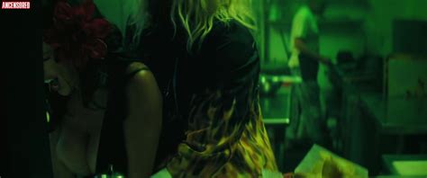 Sharon Pfeiffer Nude Pics Page