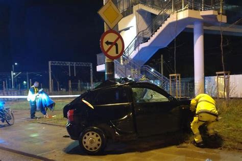 Miertelny Wypadek W Odzi Latka Rozbi A Si Audi Na S Upie D