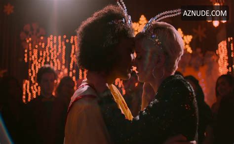 Lee Rodriguez Christina Kartchner Lesbian Scene In Never Have I Ever Aznude