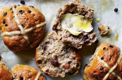 Cherie Lyden S Fruit Hot Cross Buns Recipe High Tea Society