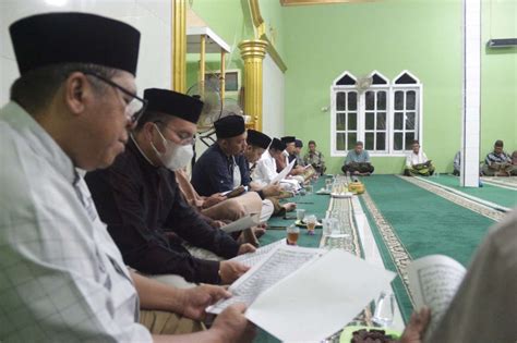 Rutin Lakukan Kegiatan Magrib Mengaji Algafry Bertandang Ke Masyarakat