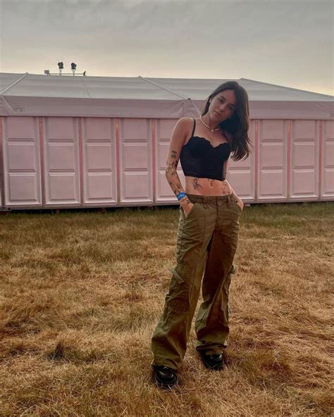 8 Hot Sexy Maja Janowska Bikini Pics