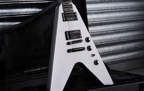 The Big Review: Gibson Dave Mustaine Flying V EXP – A no-brainer V for thrash fans?